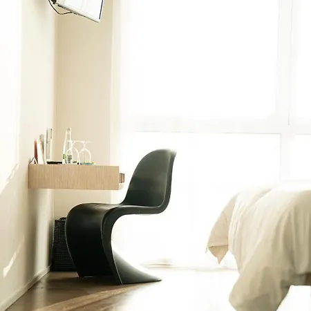 ホテル Schlafstadt